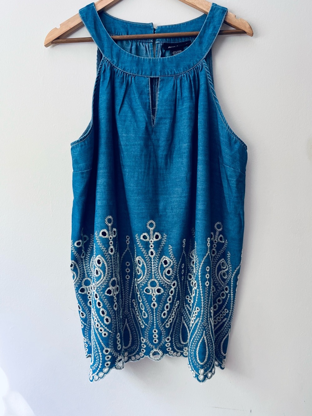 Ashley Stewart Women’s, Plus Size 18/20 Teal Blue Embroidered Sleeveless Tunic.